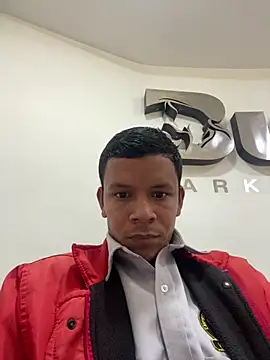 Snapshot of Onel9701 chatting on 05-23-26, 01:04 Onel9701 online show from 05-23-26, 01:04