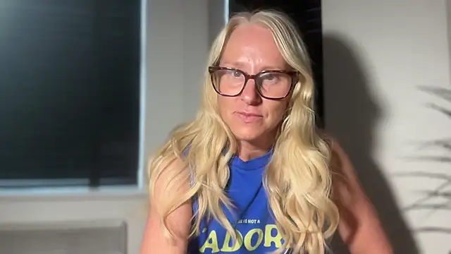 MelodyCollinsUk online show from 09-20-25, 08:15