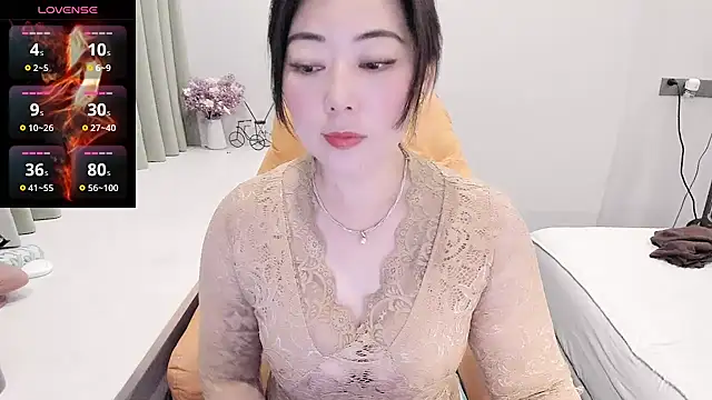 Crystal Wings online show from 12-02-25, 01:28