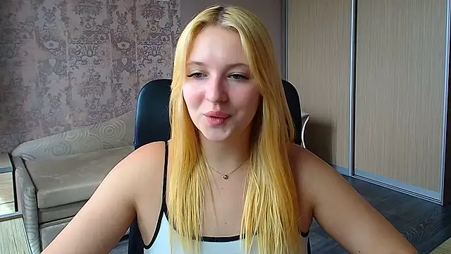 Snapshot of Milka_kiss_ chatting on 06-18-26, 12:09 Milka kiss online show from 06-18-26, 12:09