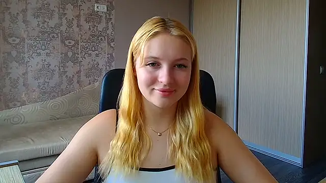 Snapshot of Milka_kiss_ chatting on 06-23-26, 11:52 Milka kiss online show from 06-23-26, 11:52