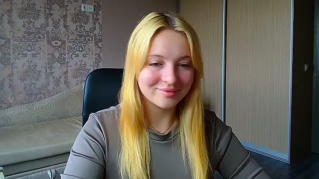 Snapshot of Milka_kiss_ chatting on 07-08-26, 08:19 Milka kiss online show from 07-08-26, 08:19