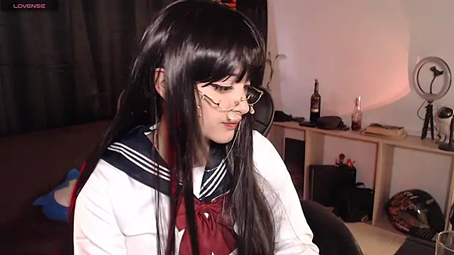 Snapshot of liz-beths chatting on 11-10-25, 08:30 liz-beths online show from 11-10-25, 08:30