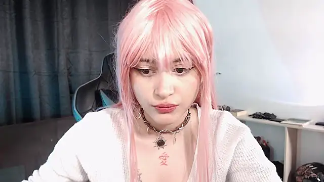 Snapshot of liz-beths chatting on 12-18-25, 11:44 liz-beths online show from 12-18-25, 11:44