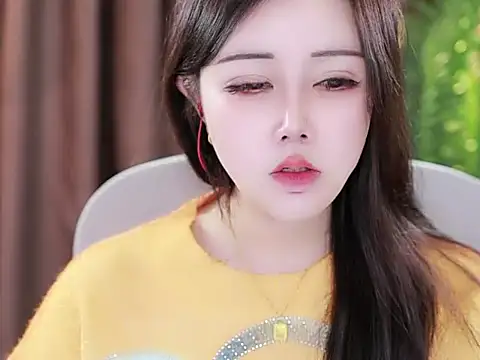 Qiaoqiao  online show from 01-22-25, 11:12