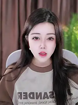 Qiaoqiao  online show from 01-25-25, 11:55