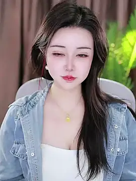 Qiaoqiao  online show from 01-27-25, 08:40