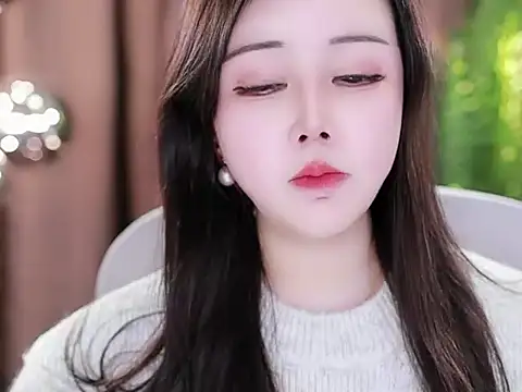 Qiaoqiao  online show from 02-13-25, 08:59