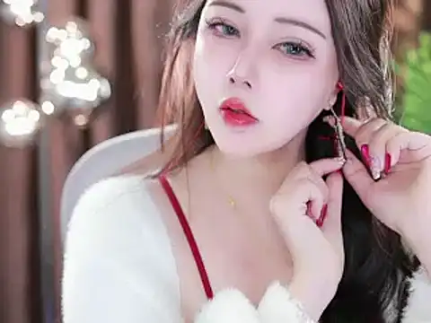 Qiaoqiao  online show from 03-05-25, 07:49