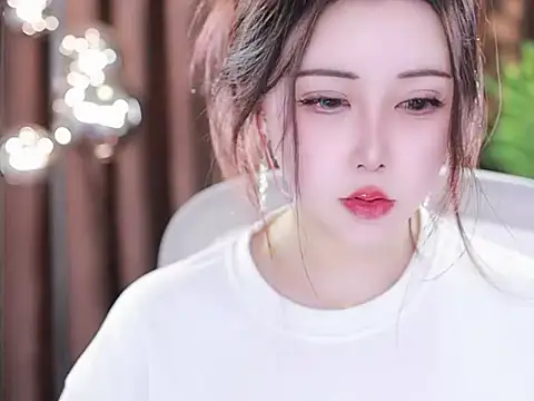 Qiaoqiao  online show from 03-05-25, 10:55