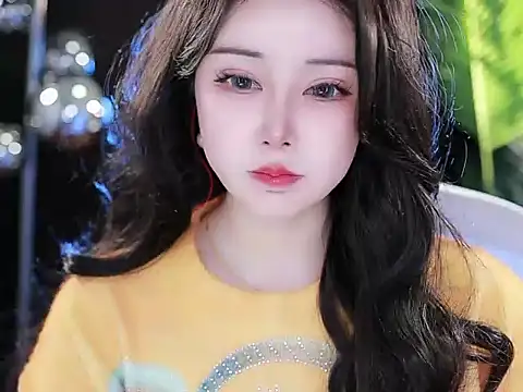 Qiaoqiao  online show from 03-14-25, 09:14