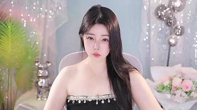 Qiaoqiao  online show from 09-12-25, 12:49