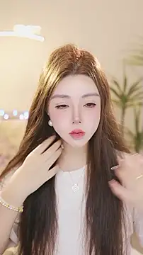 Qiaoqiao  online show from 06-18-26, 04:00