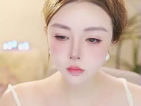 Qiaoqiao  online show from 06-30-26, 04:08
