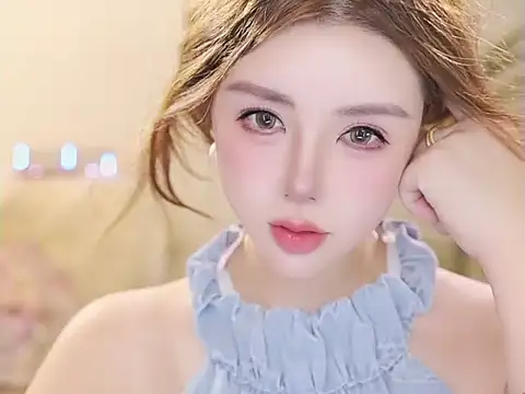 Qiaoqiao  online show from 07-06-26, 04:09