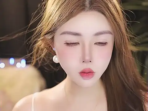 Qiaoqiao  online show from 07-16-26, 07:20