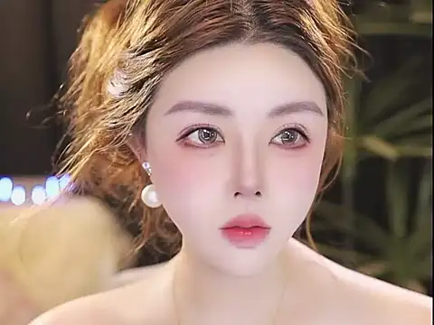 Qiaoqiao  online show from 07-22-26, 03:59