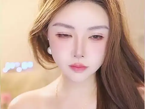 Qiaoqiao  online show from 07-28-26, 06:20