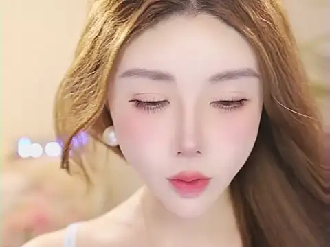 Qiaoqiao  online show from 07-31-26, 04:06