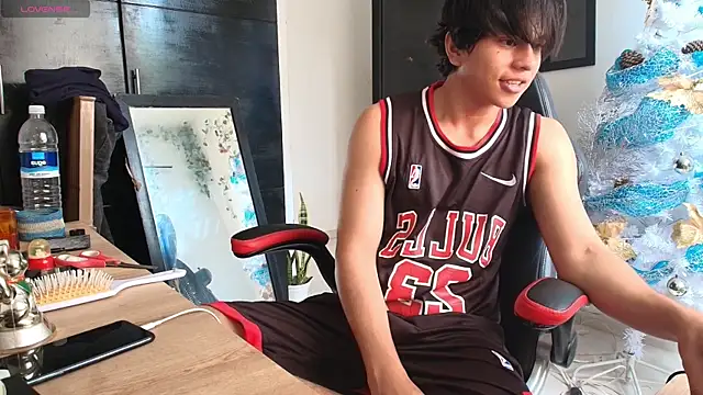 Haruto2001 online show from 12-15-24, 04:48