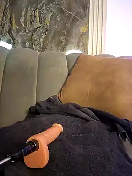 Naty Santos online show from 01-07-25, 04:18