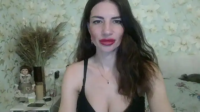Snapshot of KikoBirds29 chatting on 02-14-25, 03:47 KikoBirds29 online show from 02-14-25, 03:47