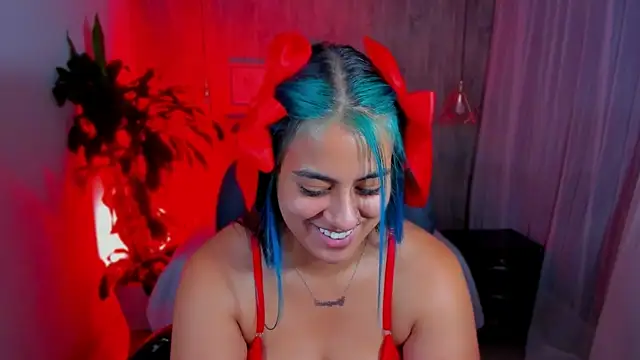 Snapshot of Xisu_ chatting on 12-14-24, 12:33 Xisu online show from 12-14-24, 12:33