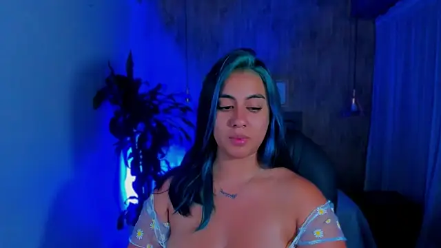 Snapshot of Xisu_ chatting on 12-16-24, 06:53 Xisu online show from 12-16-24, 06:53