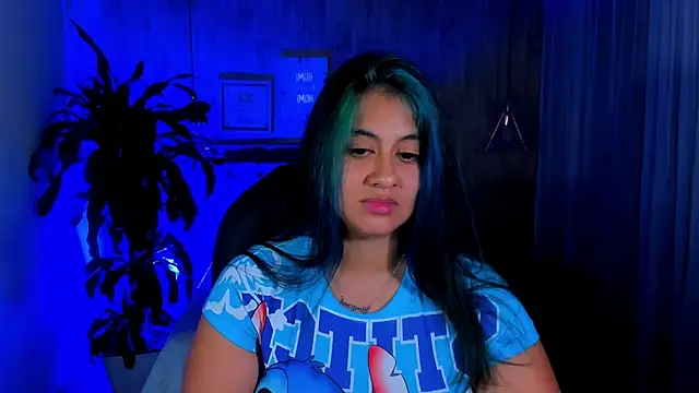 Snapshot of Xisu_ chatting on 01-20-25, 12:28 Xisu online show from 01-20-25, 12:28