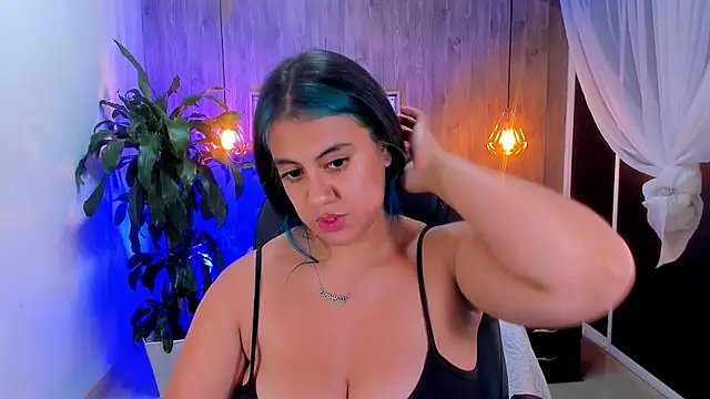 Snapshot of Xisu_ chatting on 01-21-25, 04:43 Xisu online show from 01-21-25, 04:43