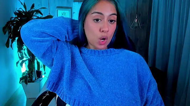 Snapshot of Xisu_ chatting on 01-29-25, 06:33 Xisu online show from 01-29-25, 06:33