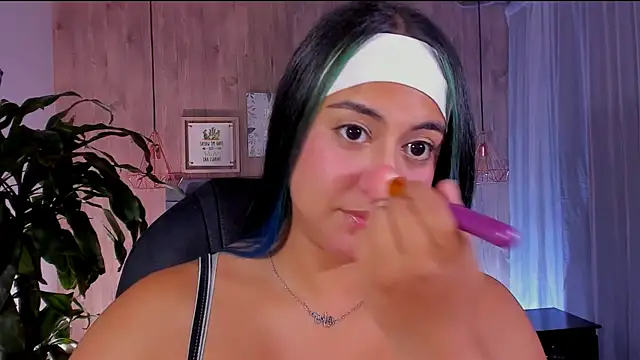 Snapshot of Xisu_ chatting on 02-23-25, 02:51 Xisu online show from 02-23-25, 02:51