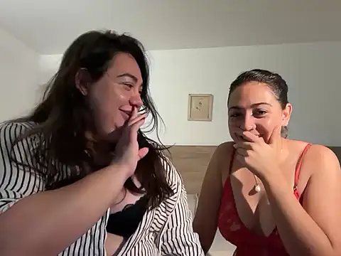 pili placer online show from 11-24-25, 02:28