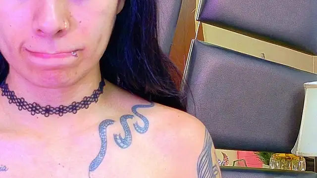 NicoleEsposito online show from 04-07-26, 12:38