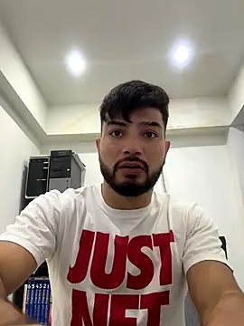 Snapshot of _tony8 chatting on 10-29-25, 12:46 tony8 online show from 10-29-25, 12:46