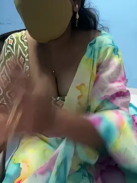 Snapshot of sajeetha chatting on 01-10-25, 05:24 sajeetha online show from 01-10-25, 05:24