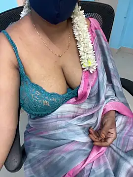 Snapshot of sajeetha chatting on 06-02-26, 03:19 sajeetha online show from 06-02-26, 03:19