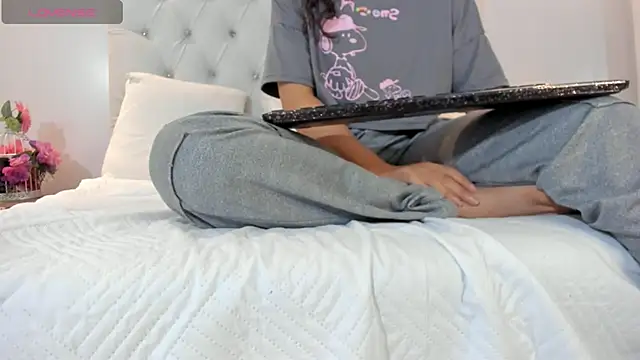 brithany rousee online show from 09-10-25, 12:05