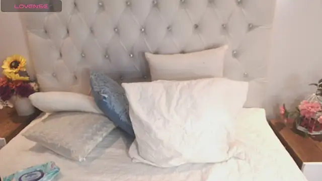 brithany rousee online show from 10-14-25, 12:06