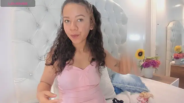 brithany rousee online show from 11-13-25, 04:39