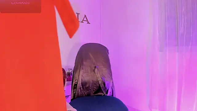 Lia johnsonn online show from 01-13-26, 11:26