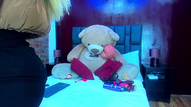 Snapshot of Dulcex69 chatting on 03-17-25, 12:25 Dulcex69 online show from 03-17-25, 12:25