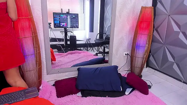 Snapshot of Dulcex69 chatting on 03-21-25, 06:18 Dulcex69 online show from 03-21-25, 06:18