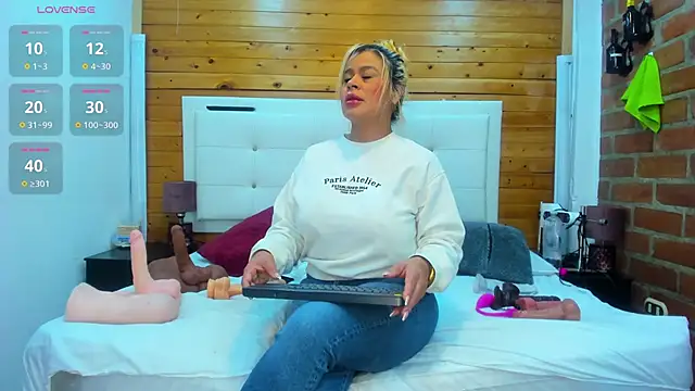 Snapshot of Dulcex69 chatting on 12-02-25, 11:04 Dulcex69 online show from 12-02-25, 11:04