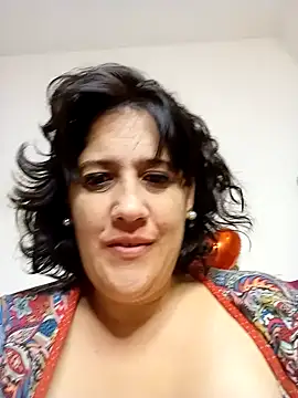 Snapshot of Sole_Love chatting on 02-11-25, 04:22 Sole Love online show from 02-11-25, 04:22