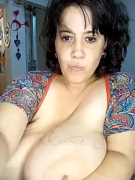 Snapshot of Sole_Love chatting on 02-25-25, 04:42 Sole Love online show from 02-25-25, 04:42