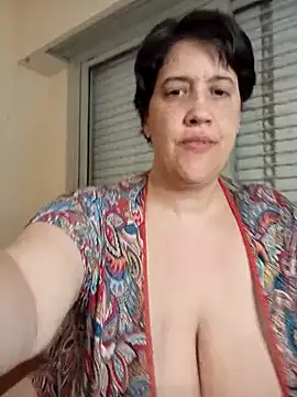 Snapshot of Sole_Love chatting on 09-11-25, 01:39 Sole Love online show from 09-11-25, 01:39