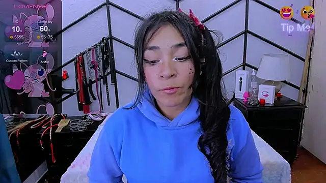 AlanaLuck online show from 03-22-25, 12:57