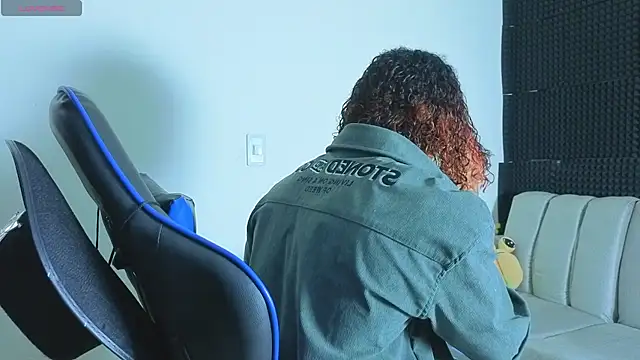 Demitryo online show from 09-24-25, 03:54