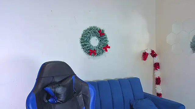 Demitryo online show from 12-17-25, 04:18